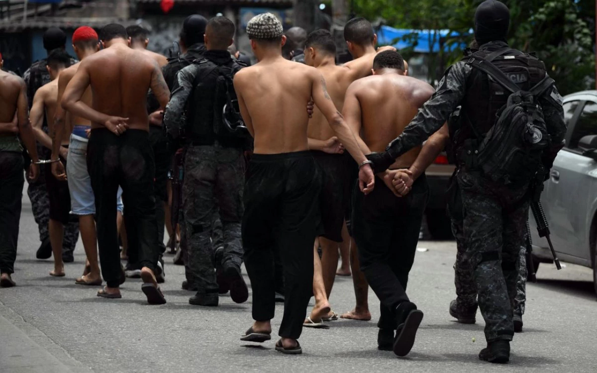Rio de Janeiro em chamas: confronto entre polícia e facções transforma